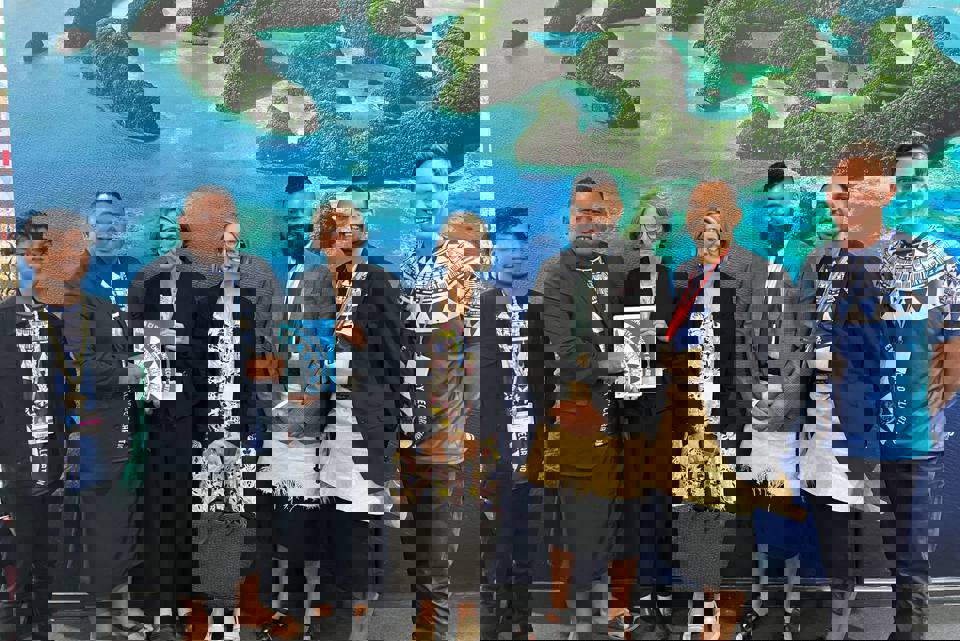 Dr Damian Spruce attending COP27 in Egypt and presenting Twin Clouds report to new Australian Ambassador for Climate Change