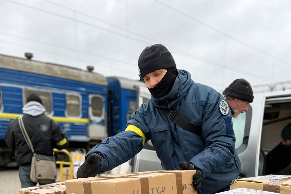 Caritas Ukraine Staff Sorting Urgent Aid Distributions In Ternopil. Photo Caritas Ukraine